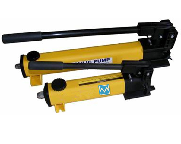超高壓(yā)手動液壓泵(bèng)-1.jpg